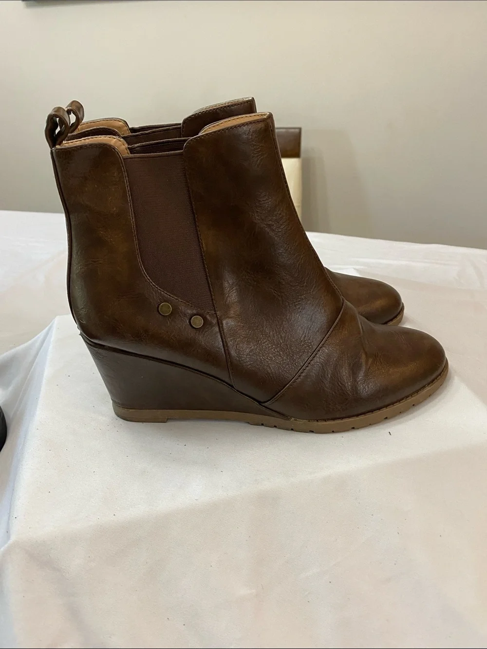 Source Unknown Brown Wedge Ankle Boots